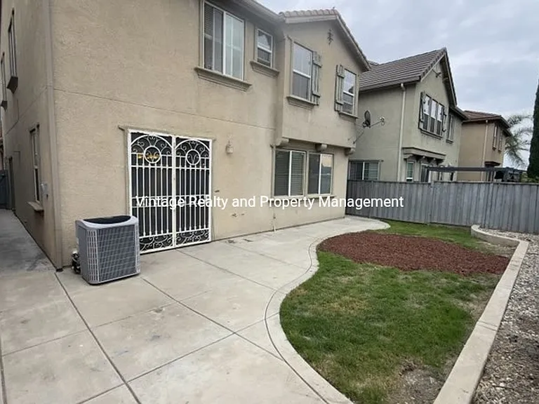 244 Lazy Ridge Ave — Photo 20