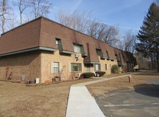 549 Russell Rd APT 10C, Westfield, MA 01085