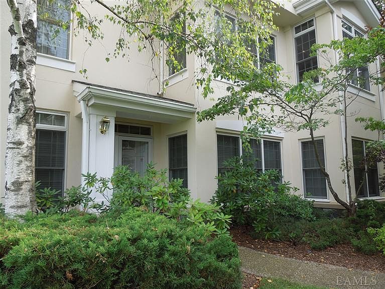 1st image of 74 Doral Greens Dr W