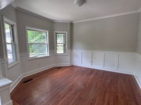 235 Starr St