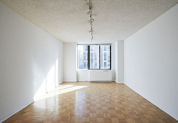 3rd image of 445 5th Ave #29E
