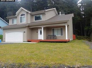 7515 Vista Del Sol Dr, Juneau, AK 99801