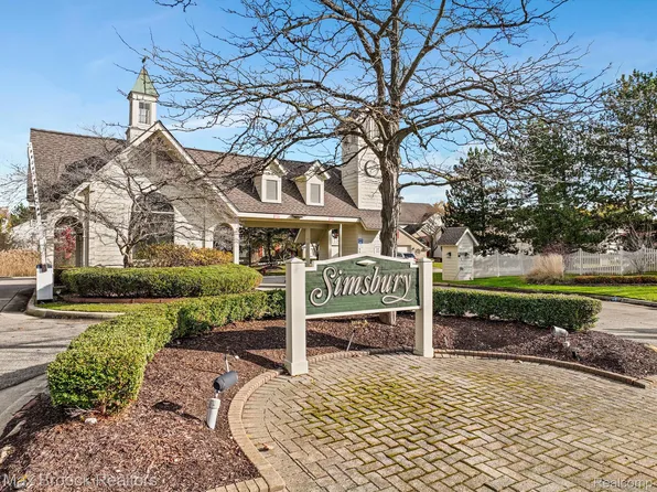 7248 Simsbury Dr, West Bloomfield, MI 48322