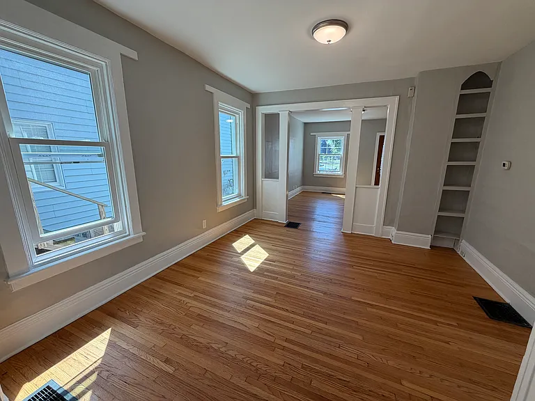 71 Sawyer Ave — Photo 6
