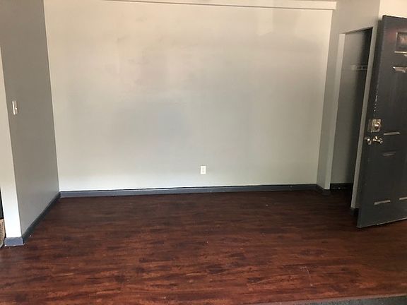 2nd image of 1940 W 96th St APT 14
