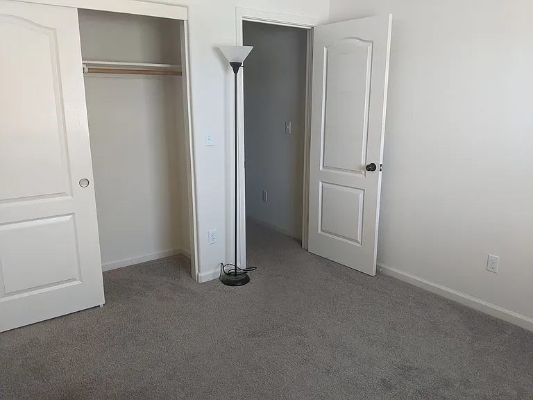 Freemark Dr — Photo 8