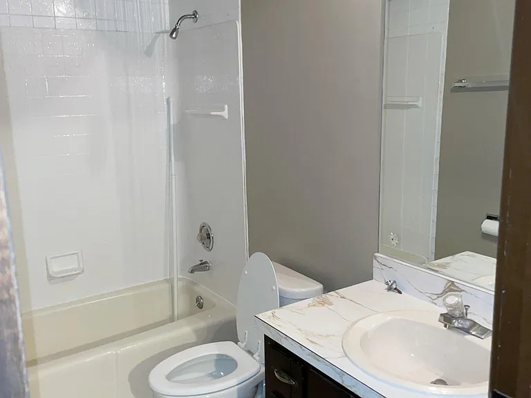 10505 Parkside Ave #2F — Photo 10