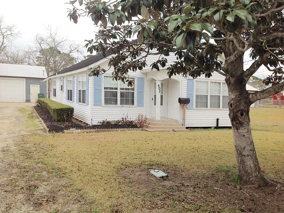 1st image of 907 Spruce Ave
