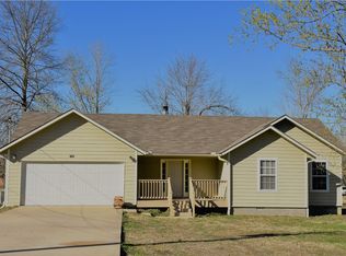 1142 Bailey Dr, Fayetteville, AR 72701