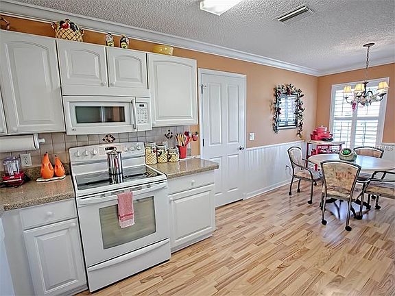 5th image of 3424 Carbondale Ct