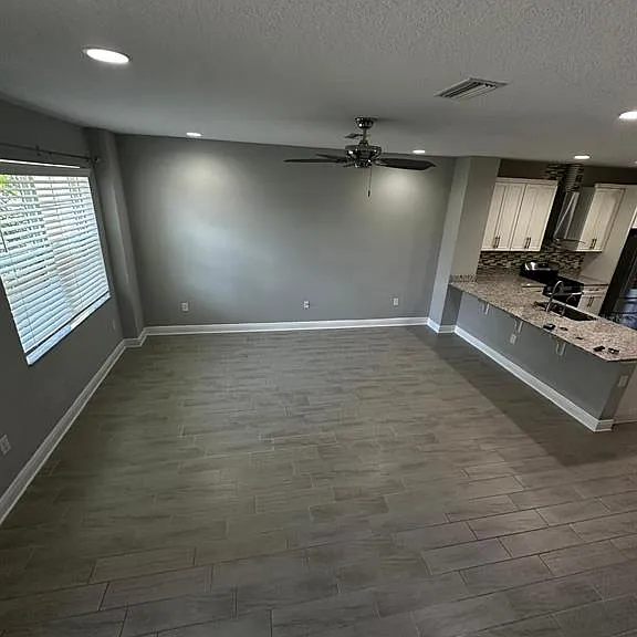 13023 Batten Ln — Photo 2