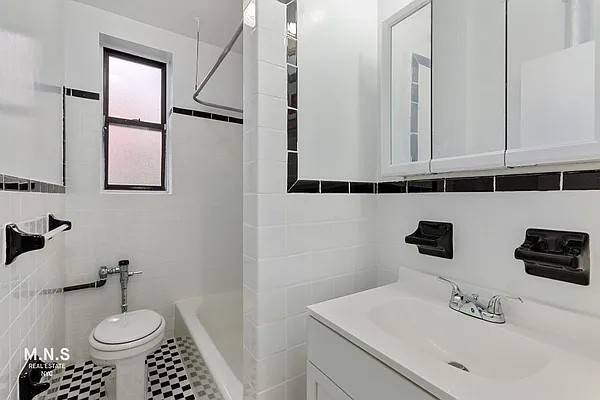 Rented by MNS | media 9