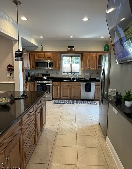 137 Boston Ave — Photo 4