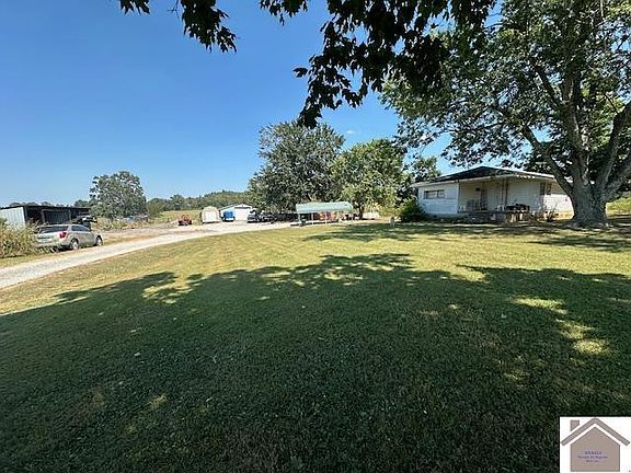 3rd image of 7495 Sandlick Rd