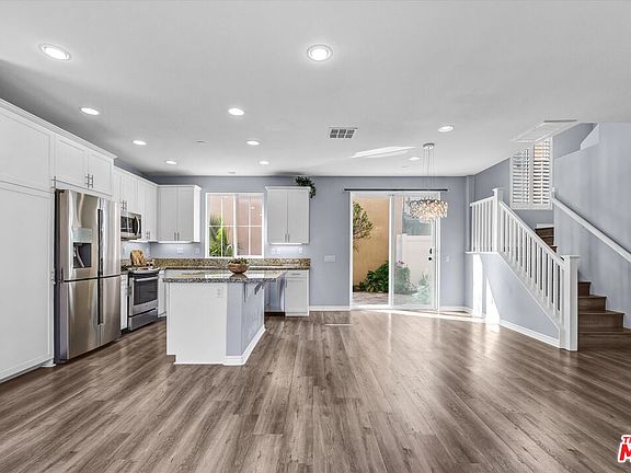 5th image of 22740 Meyler St