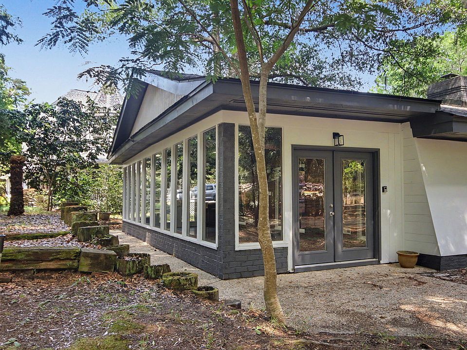 1st image of 106 Weston Rd