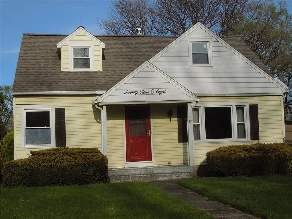 2908 Lake Ave photo 1
