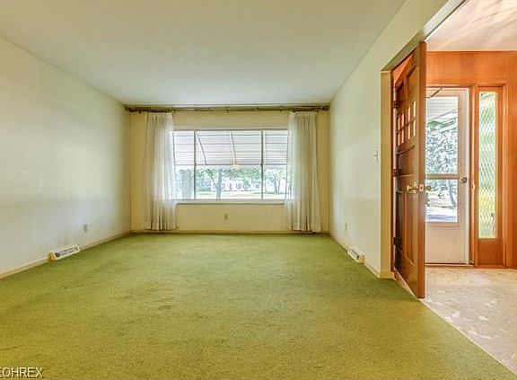 2nd image of 2873 Cricket Ln