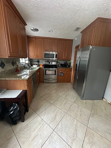 402 W Bird St Photo 1