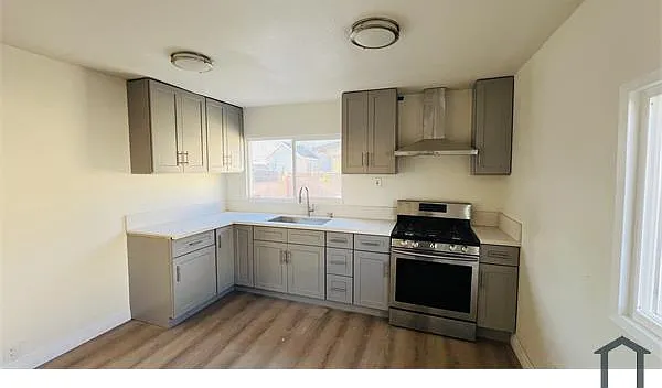 2 bed, $2,200 — Photo 3