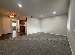2338 Lynn St #11, Lincoln, NE 68503
