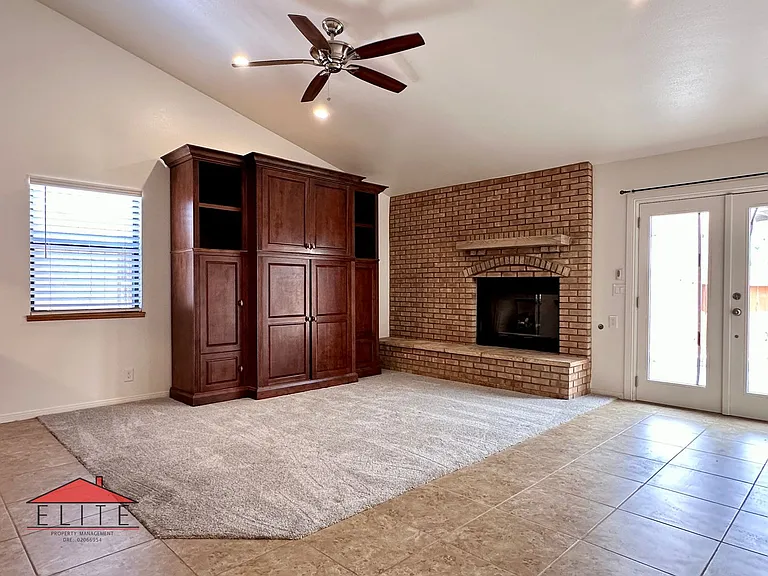 228 Yellowstone Pl — Photo 8