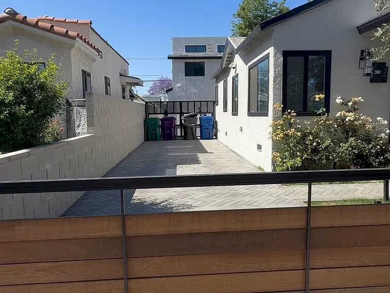 415 E Norton St — Photo 18