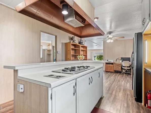 208 Iris Way Space 208, Ventura, CA 93004