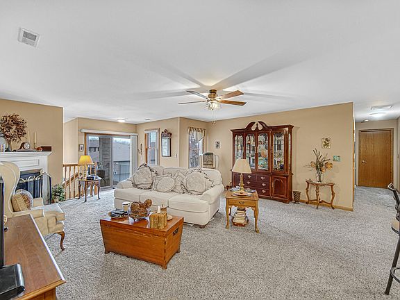 5th image of 947 Oak Dr