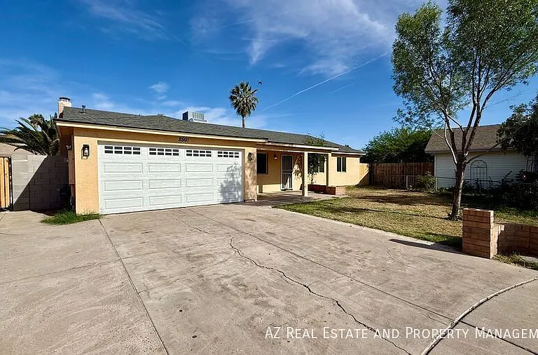 8501 W Mitchell Dr — Photo 1