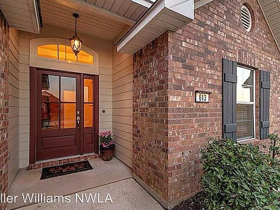 3rd image of 613 Whitefield Ln