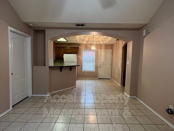 2nd image of 1803 S Ironwood St APT 1