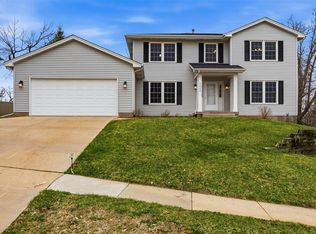 3905 Riverside Dr NE, Cedar Rapids, IA 52411
