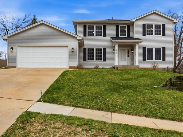 3905 Riverside Dr NE, Cedar Rapids, IA 52411