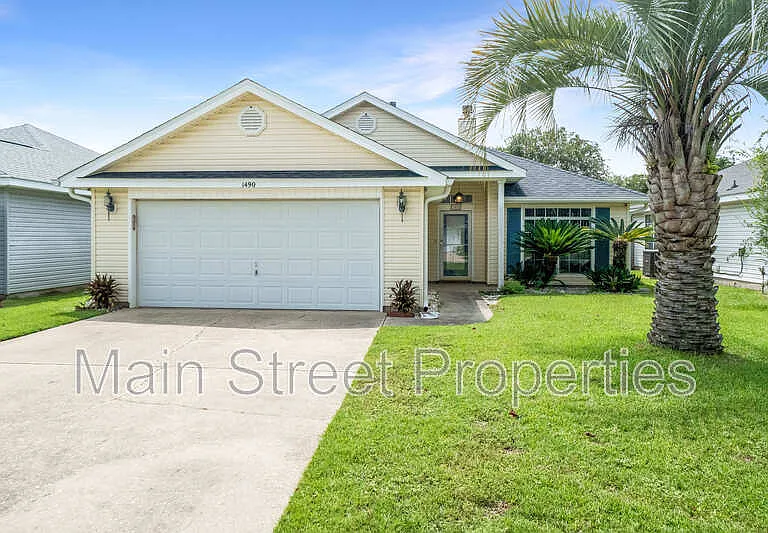 1490 Newcastle Way — Photo 1