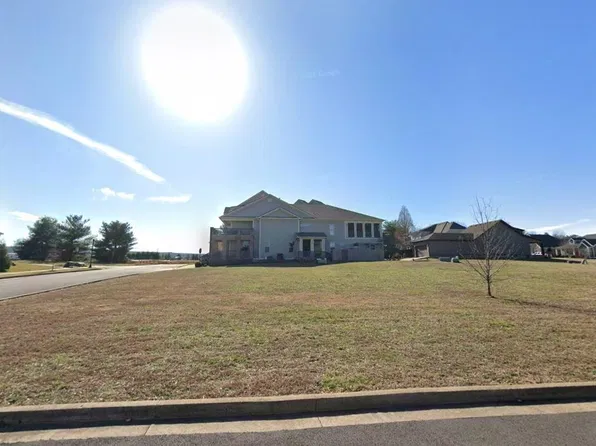 415 Traditions Blvd, Bowling Green, KY 42103