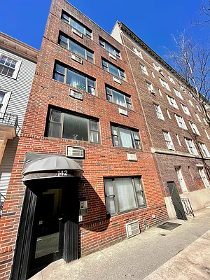 Rented by Douglas Elliman | media 14