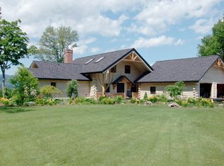 210 Larson Ln, Hyde Park, VT 05655