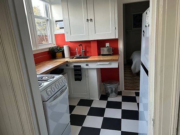 4th image of 49 Deering St #2