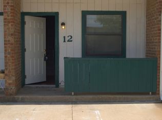 520 Bond St APT 12, Burleson, TX 76028
