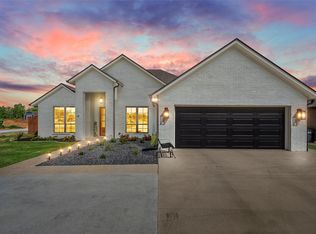 969 Washington Ln, Waco, TX 76708