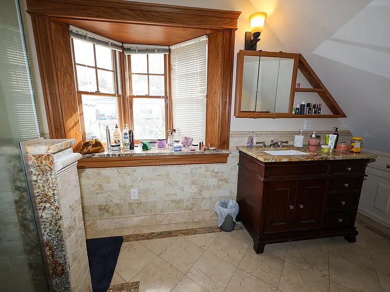 127 Nonantum St #A — Photo 31