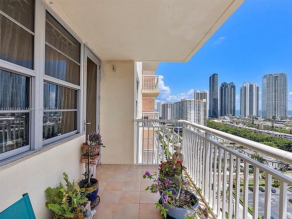 4th image of 251 174th St APT 1808