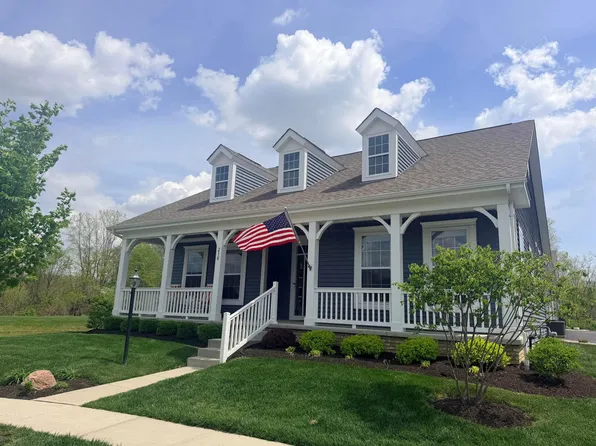 216 Honeywood Dr E, Galena, OH 43021
