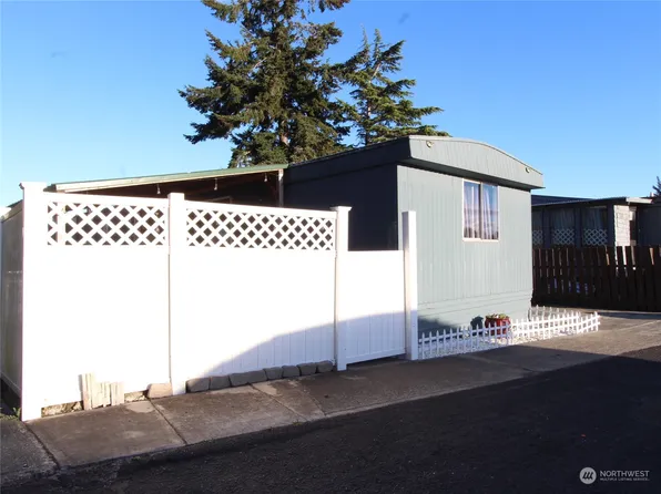 700 NW Crosby Avenue #102, Oak Harbor, WA 98277