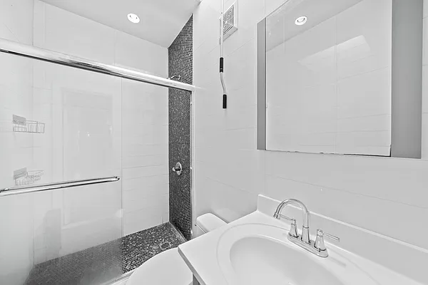 Rented by Vector New York, LLC | media 16