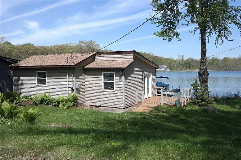 2571 Melvin Rd photo 1