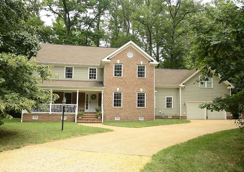 106 Loblolly Court