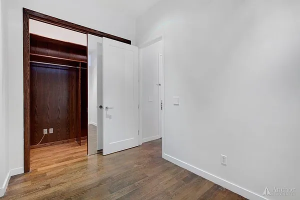 Rented by Anchor Associates | media 5