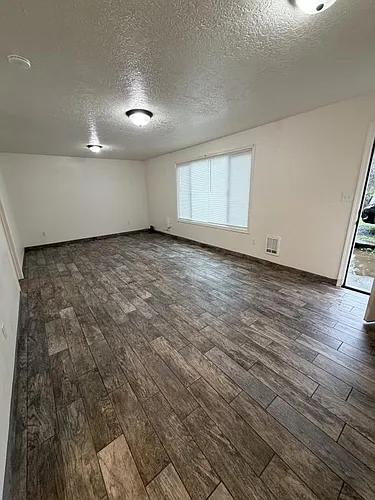 383 2nd Ave Photo 1